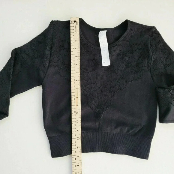 NEW Fabletics Flora Top - Picture 3 of 8